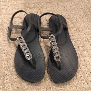 Ipanema Thong Sandals Size 8